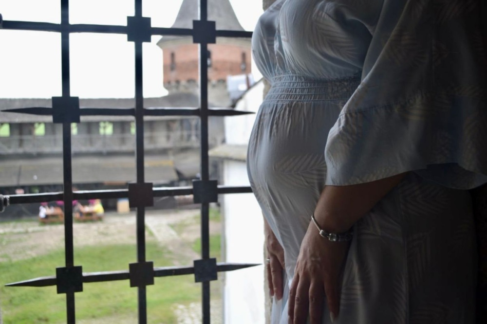 Call California Governor Gavin Newsom: No solitary confinement for pregnant people!